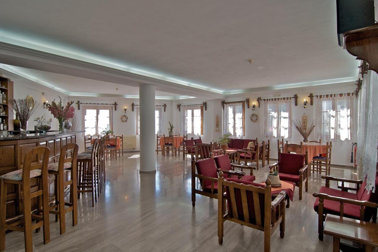 Alex Hotel Tourlos Eksteriør bilde
