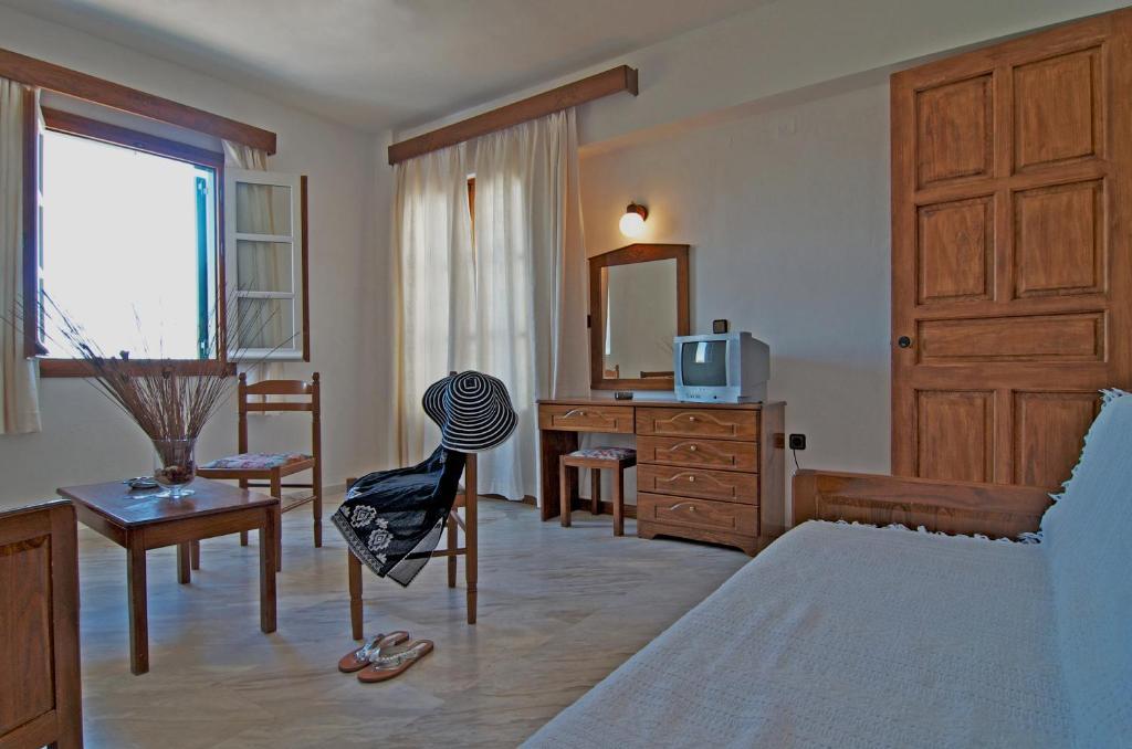 Alex Hotel Tourlos Eksteriør bilde